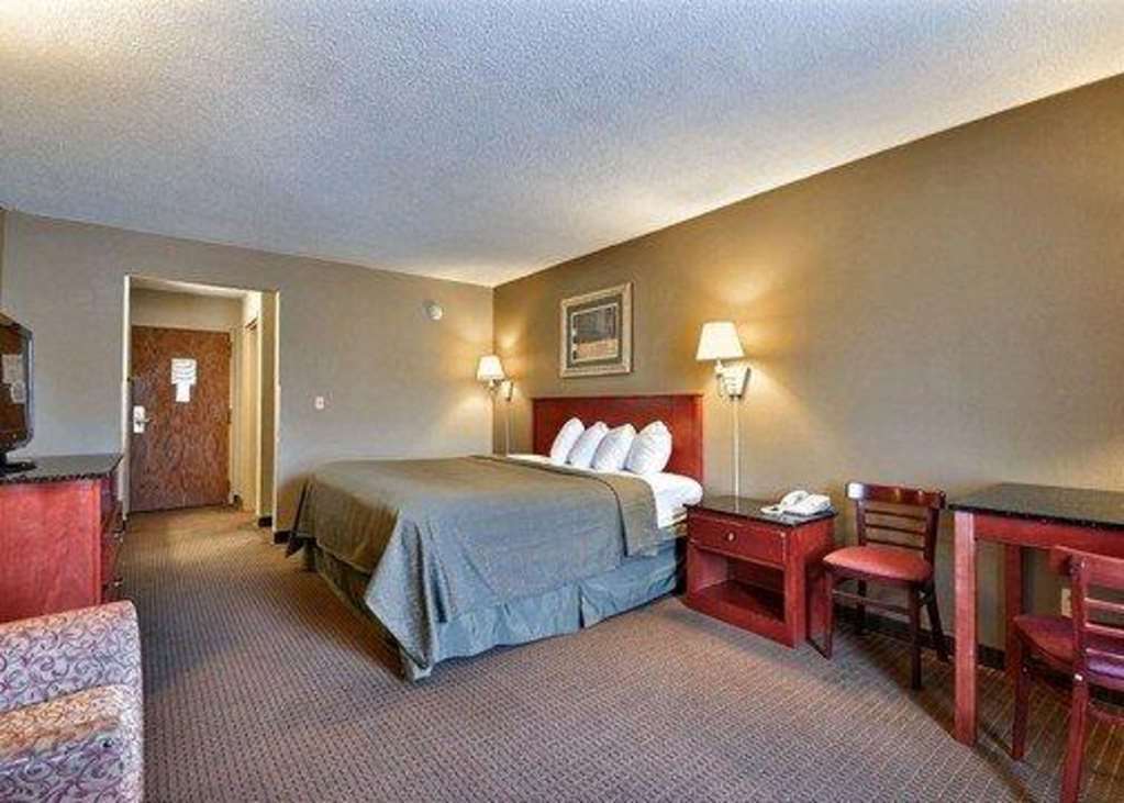 Quality Inn & Suites Bedford West Zimmer foto