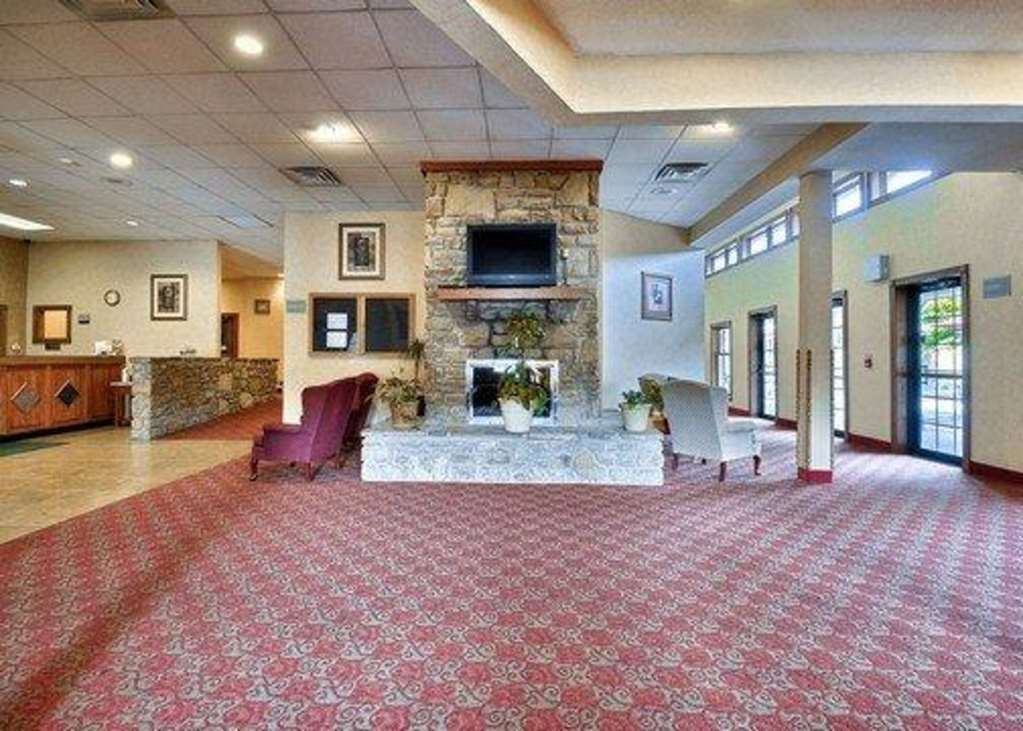 Quality Inn & Suites Bedford West Interior foto