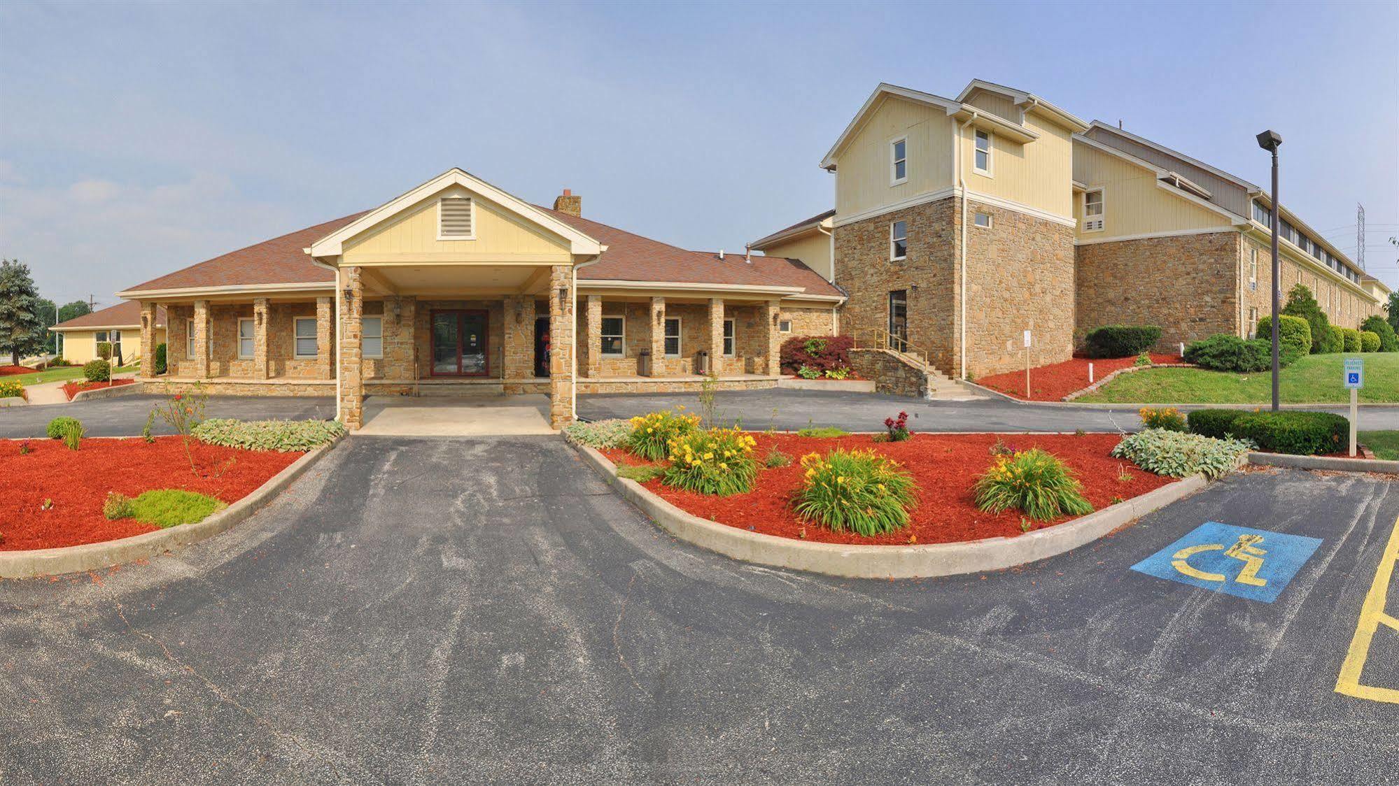 Quality Inn & Suites Bedford West Exterior foto
