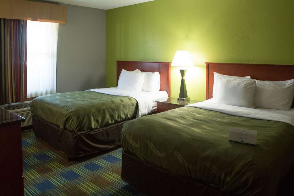 Quality Inn & Suites Bedford West Zimmer foto